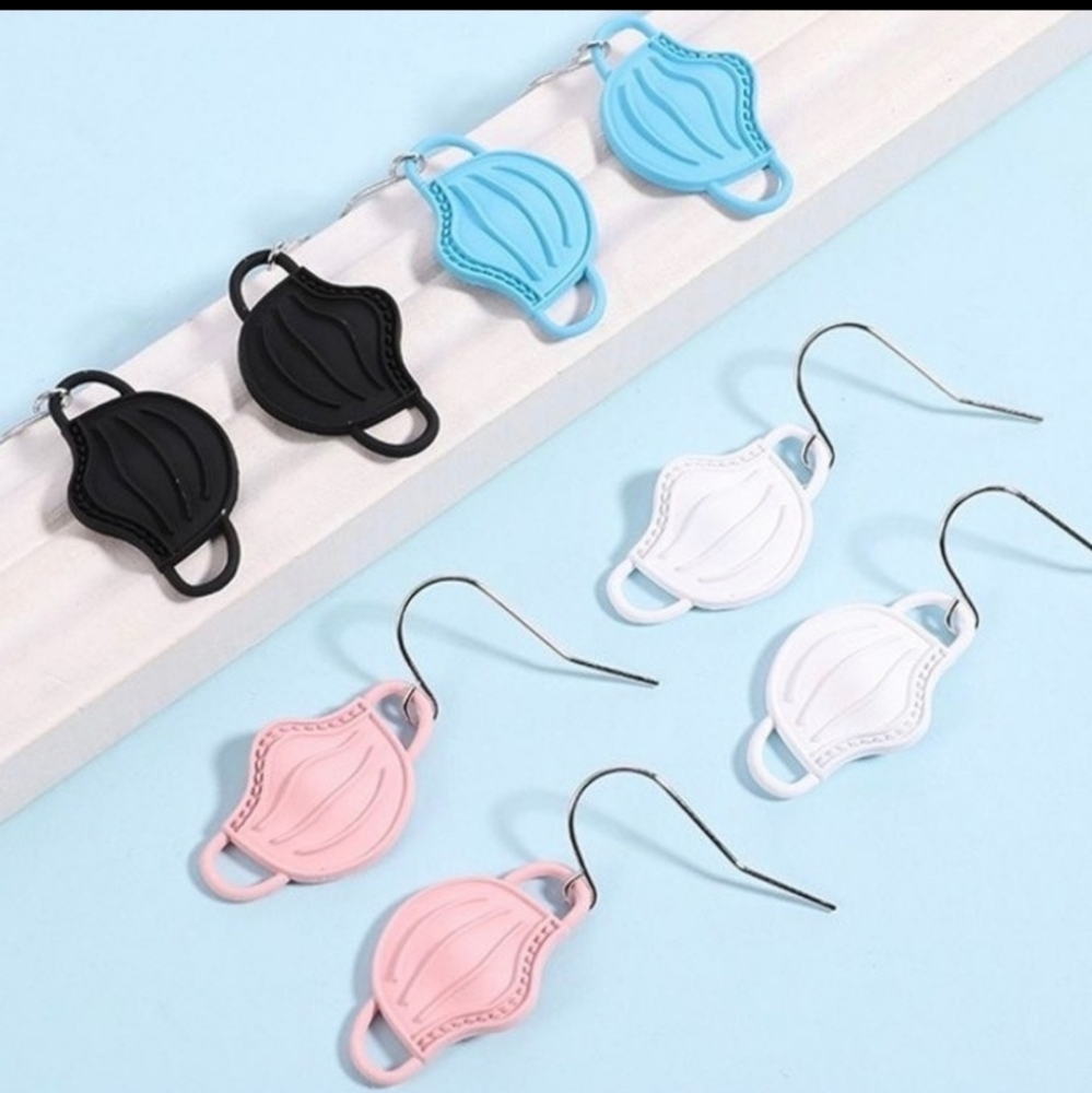 Face mask earrings